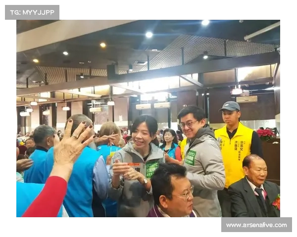 劳埃德拒谈皇马动态巧遇昔日猛龙主帅再添看点