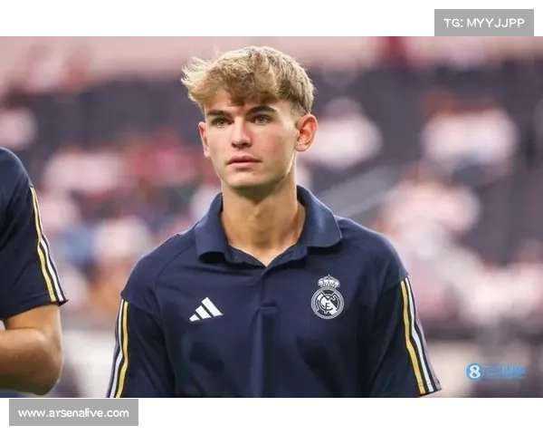 尼科帕斯八月联赛独造两球闪耀全场助力球队表现出色